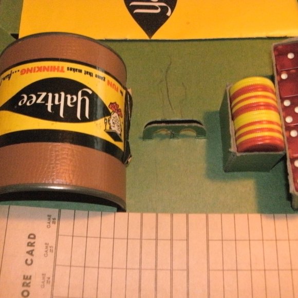 50s Vintage 1956 Yahtzee Game Original Box, Dice, Cup, Score Pads, Tokens, Rules - Picture 4 of 10